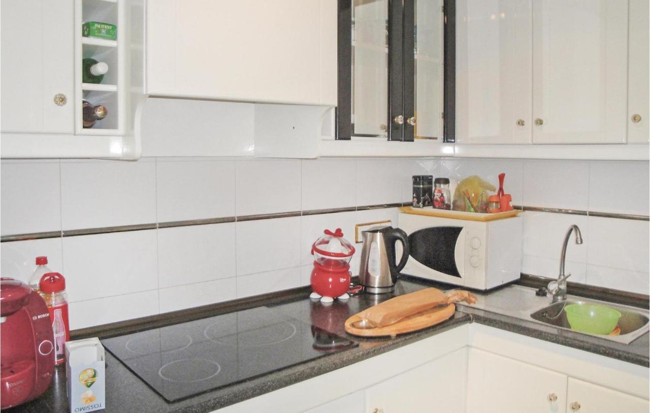 2 Bedroom Nice Apartment In Guardamar Del Segura Bagian luar foto